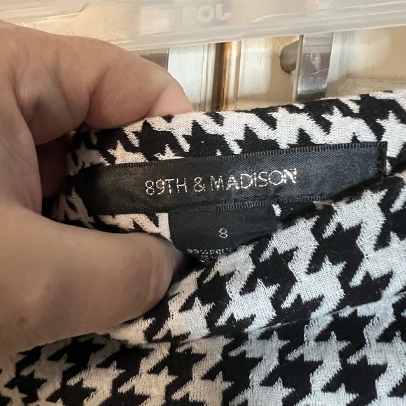A houndstooth skirt by 89th & Madison in a size 8 - Picture 3 of 6